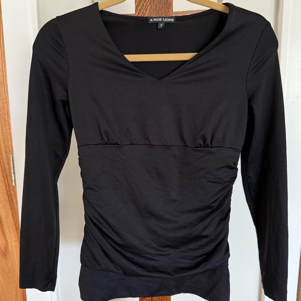 A'NUE LIGNE V-Neck Ruched Black Long Sleeve Flattering Blouse Women's Small EUC